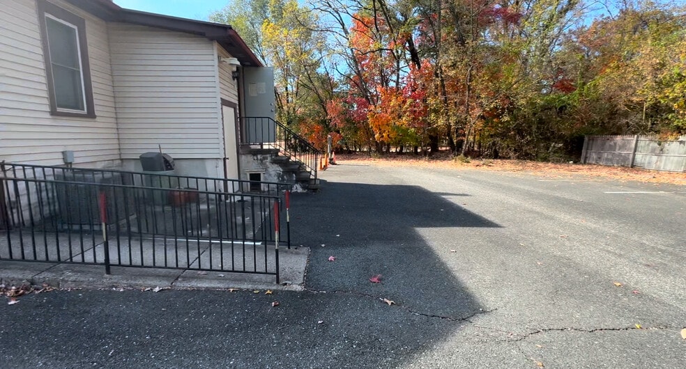 1868 Greentree Rd, Cherry Hill, NJ for sale - Building Photo - Image 3 of 9