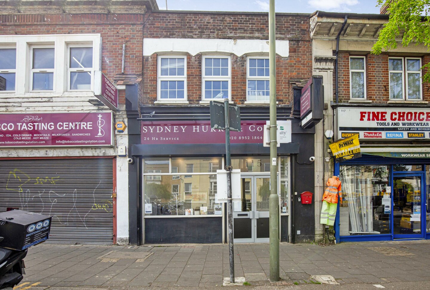 115 Burnt Oak Broadway, Edgware à vendre Photo principale- Image 1 de 13