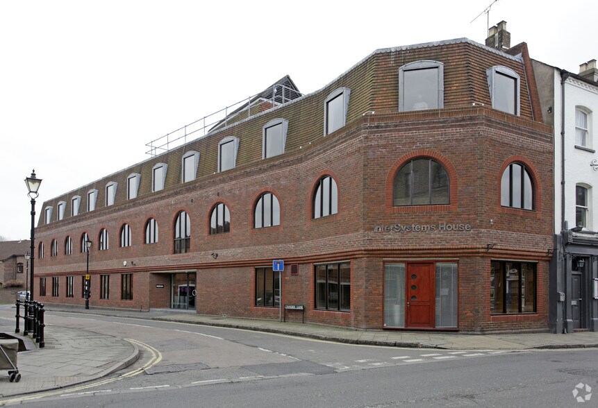 70 Tangier Ln, Windsor à louer - Photo du bâtiment - Image 3 de 4