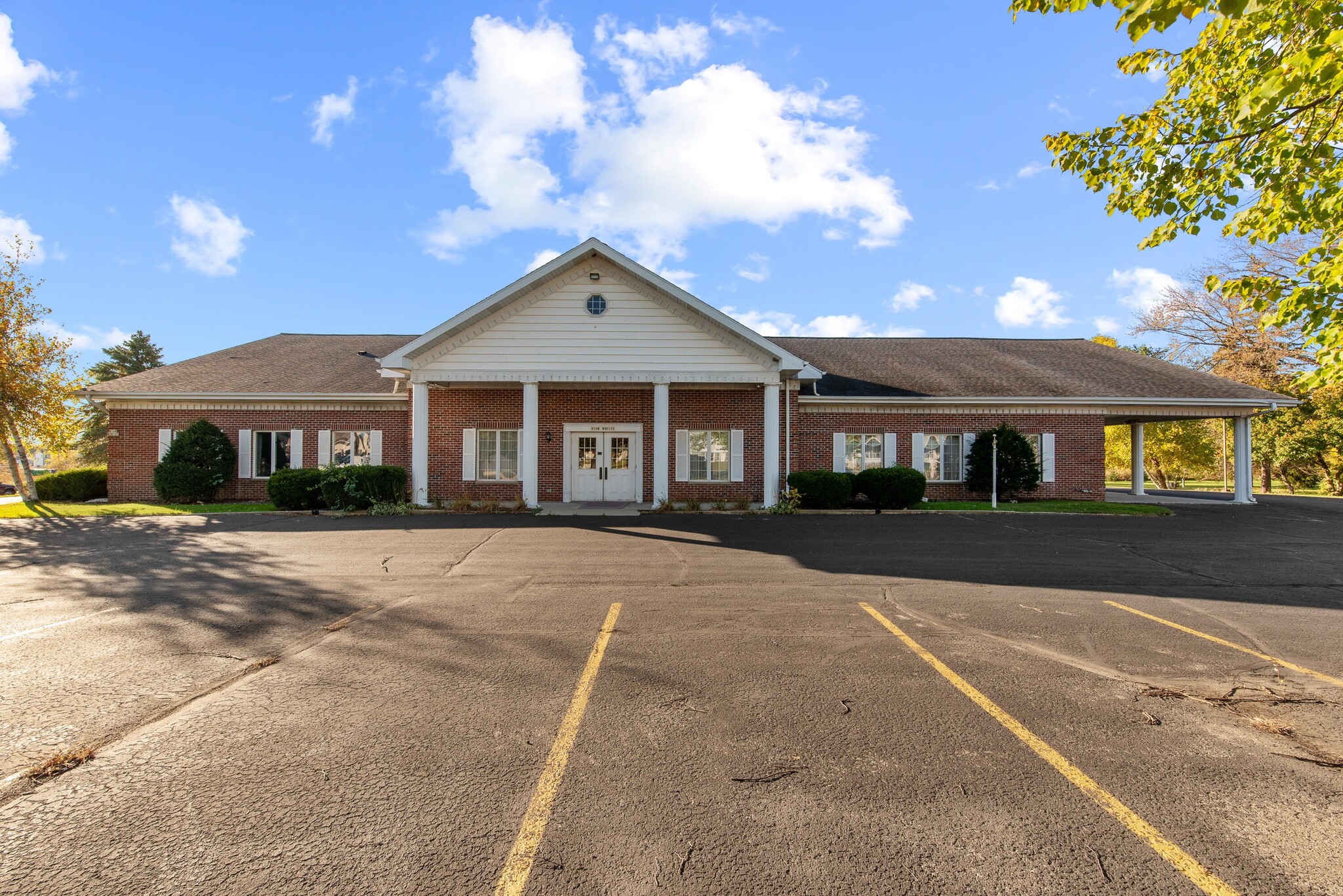 N168W20135 Main St, Jackson, WI for sale Primary Photo- Image 1 of 10