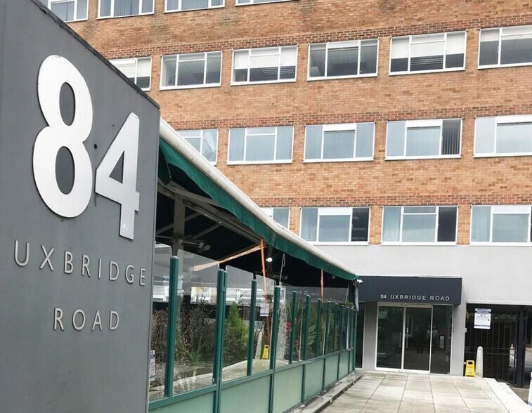 84 Uxbridge Rd, Londres à louer - Photo du bâtiment - Image 1 de 8