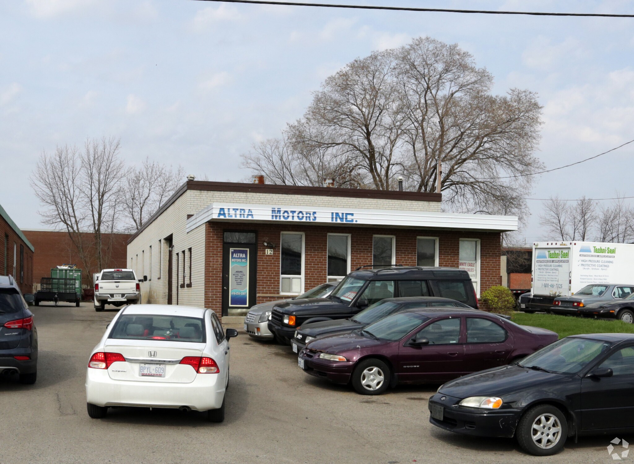 12 Belvia Rd, Toronto, ON à vendre Photo principale- Image 1 de 1