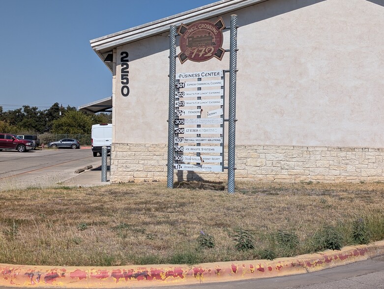 2250 County Road 172, Round Rock, TX for sale - Building Photo - Image 2 of 5