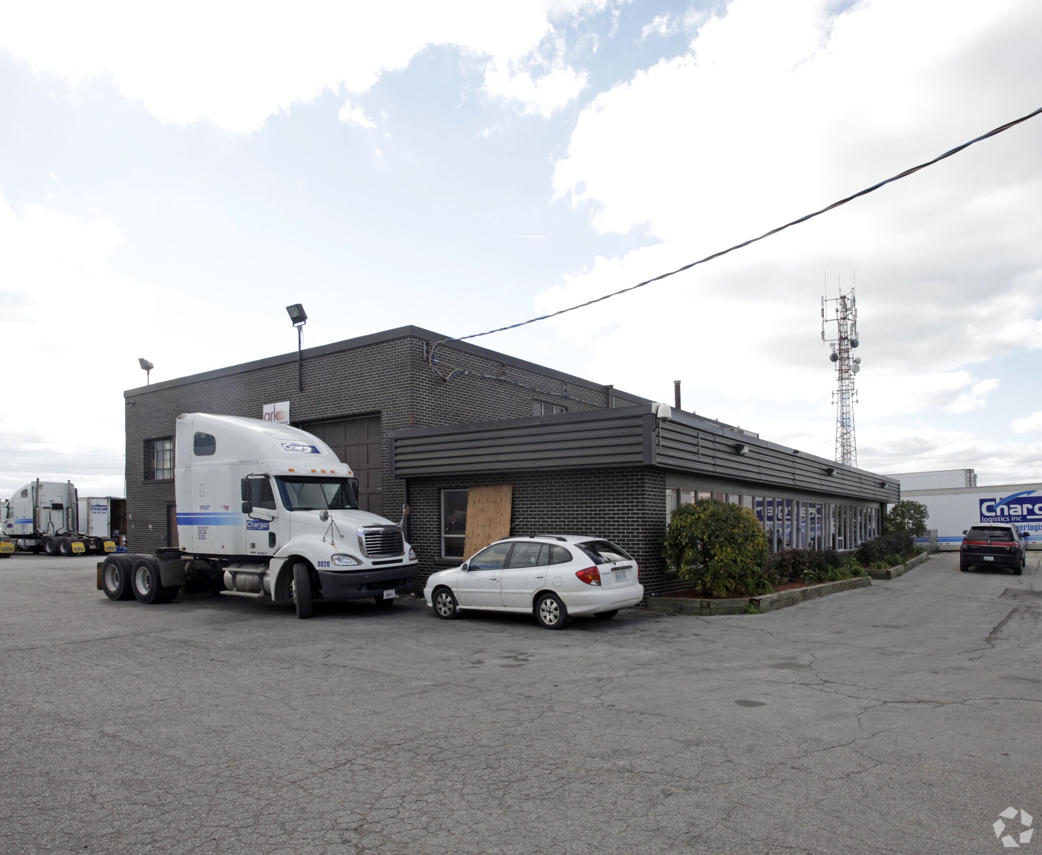 2650 Royal Windsor Dr, Mississauga, ON à vendre Photo principale- Image 1 de 3