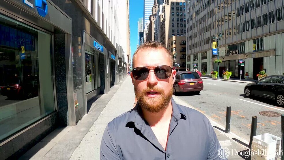 242-246 Madison Ave, New York, NY à louer - Vidéo sur l’inscription commerciale - Image 2 de 6