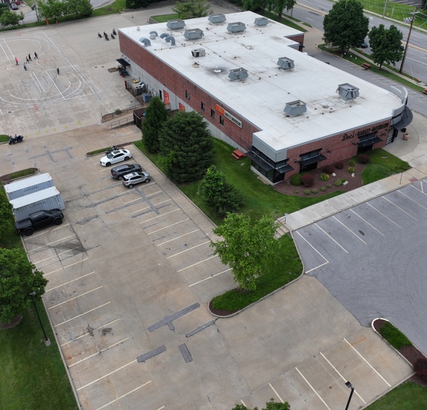 930 S Kirkwood Rd, Saint Louis, MO for lease - Building Photo - Image 2 of 4