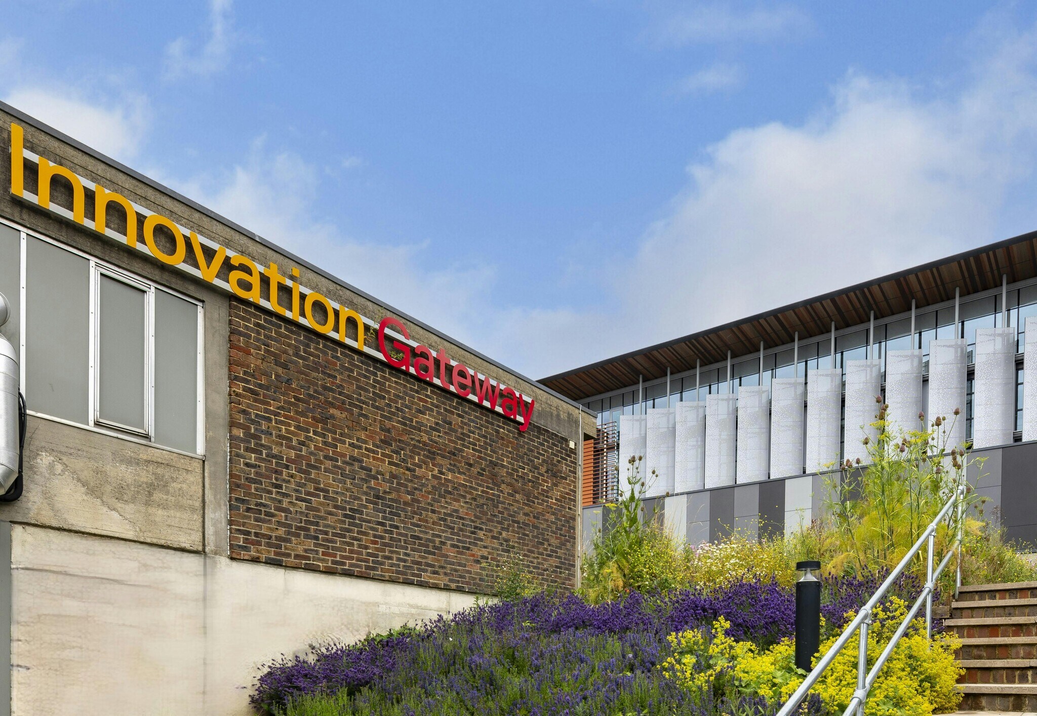 Cotswold Rd, Sutton for lease Primary Photo- Image 1 of 12