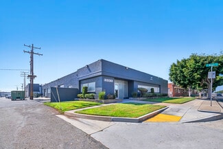 Plus de détails pour 12831 Weber Way, Hawthorne, CA - Local d'activités à louer