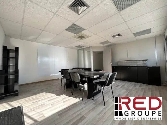 Office in Aix-en-Provence for lease Building Photo- Image 1 of 6