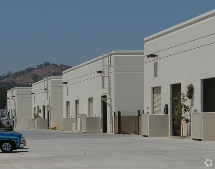11643 Riverside Dr, Lakeside, CA for lease - Building Photo - Image 2 of 3