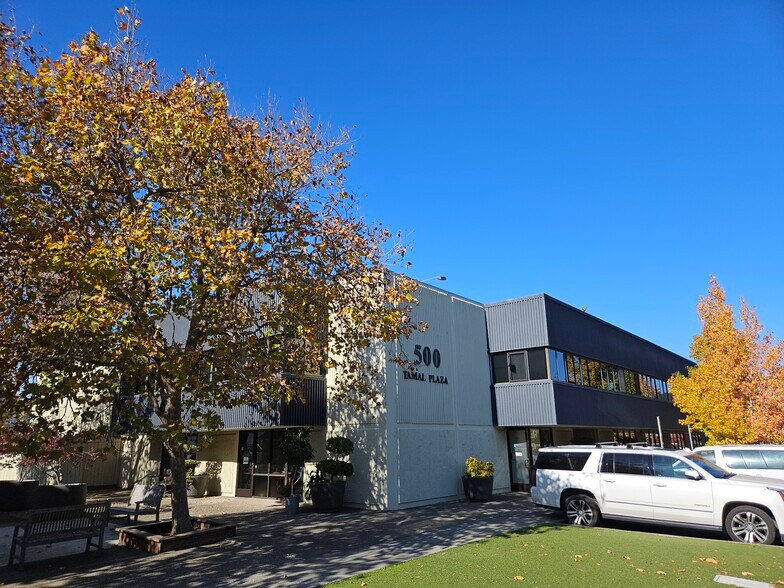 500 Tamal Plz, Corte Madera, CA à louer - Photo du bâtiment - Image 1 de 20