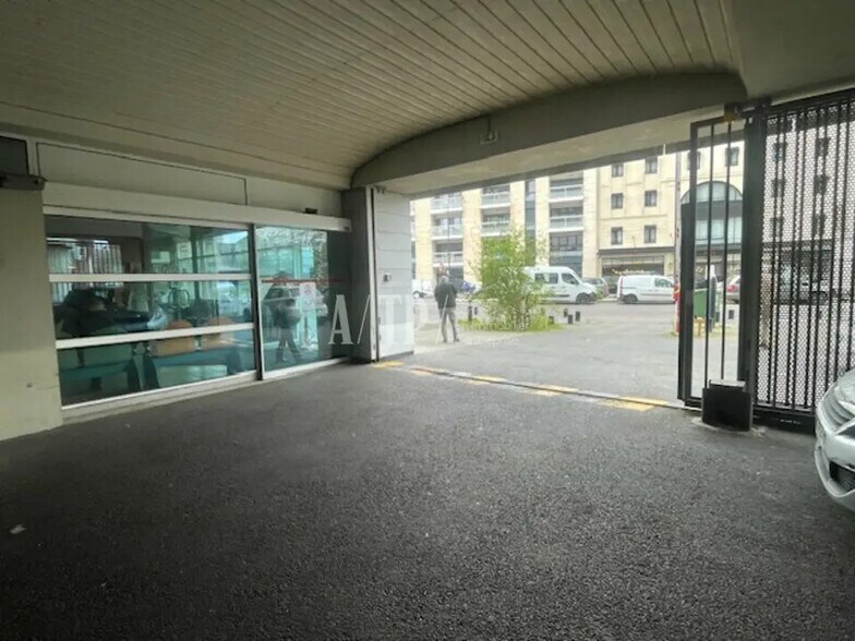 Retail in Bordeaux for sale - Building Photo - Image 2 of 9