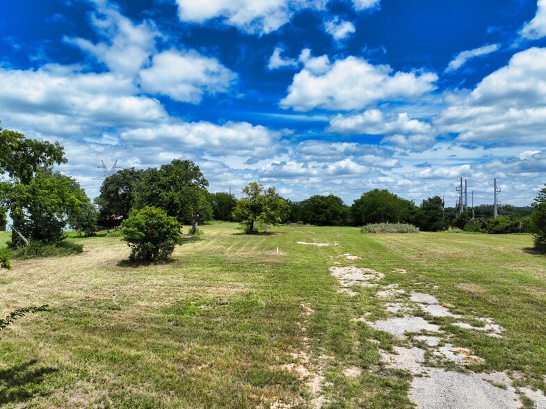 2909 E Bankhead Hwy, Weatherford, TX à vendre - Photo du bâtiment - Image 2 de 5