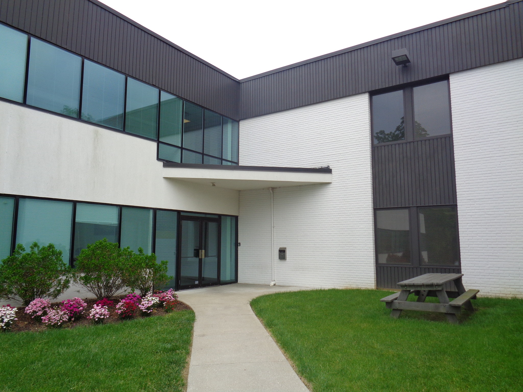 601 S Henderson Rd, King Of Prussia, PA for lease Primary Photo- Image 1 of 5