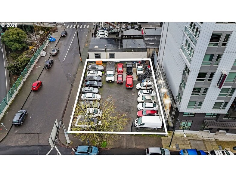 240 NE Martin Luther King Jr Blvd, Portland, OR for sale - Building Photo - Image 1 of 17