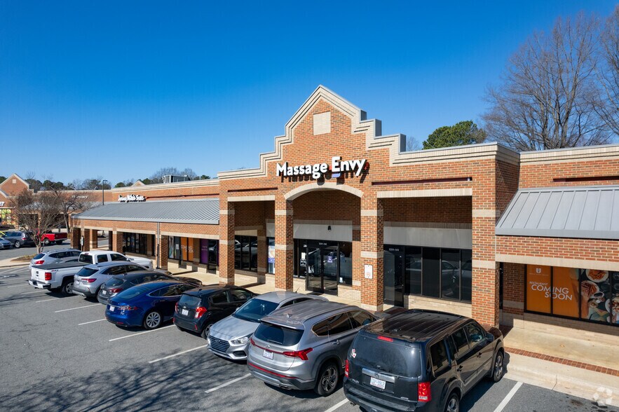 3101-3201 Edwards Mill Rd, Raleigh, NC à louer - Photo du bâtiment - Image 2 de 6