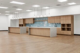 680 N McCarthy Blvd, Milpitas, CA à louer Photo intérieure- Image 1 de 9