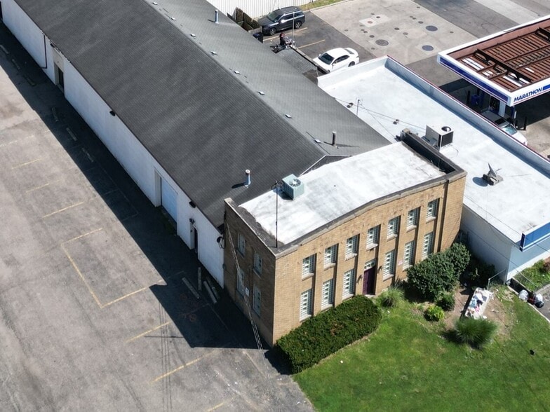 412 Harrison St, Kalamazoo, MI for sale - Building Photo - Image 1 of 11