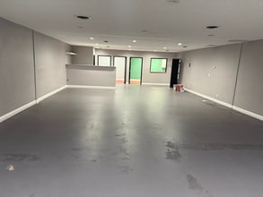 1725 Beverly Blvd, Los Angeles, CA for lease Interior Photo- Image 2 of 3