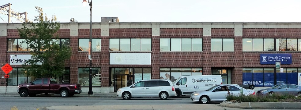 2015-2019 W Irving Park Rd, Chicago, IL for lease - Building Photo - Image 3 of 4