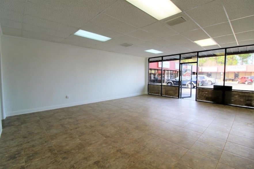 144 Mary Esther Blvd, Mary Esther, FL for sale - Building Photo - Image 3 of 18