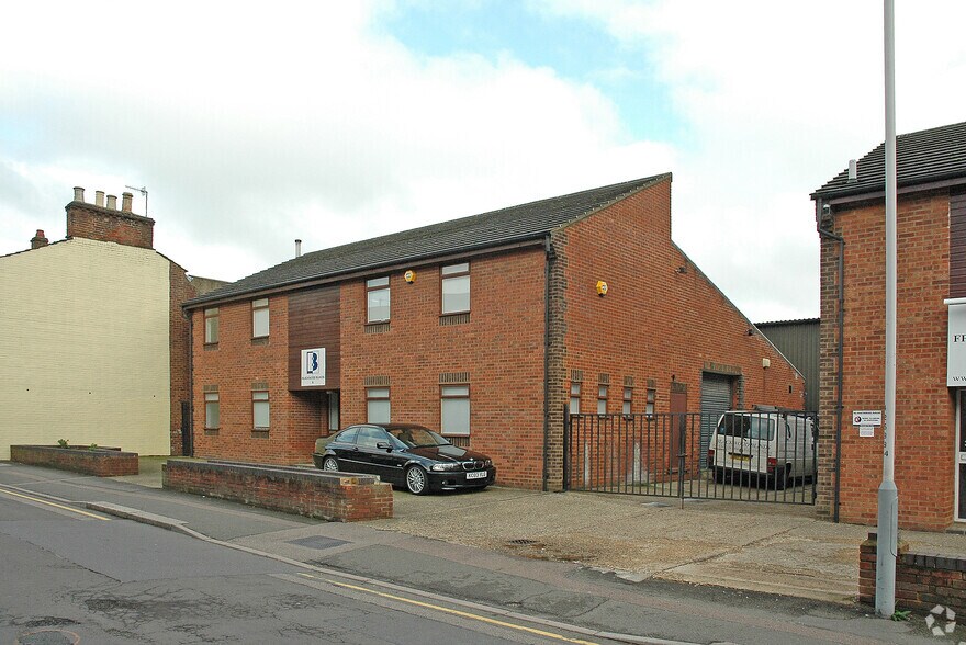 25-33 Hastings St, Luton à vendre - Photo du bâtiment - Image 2 de 3