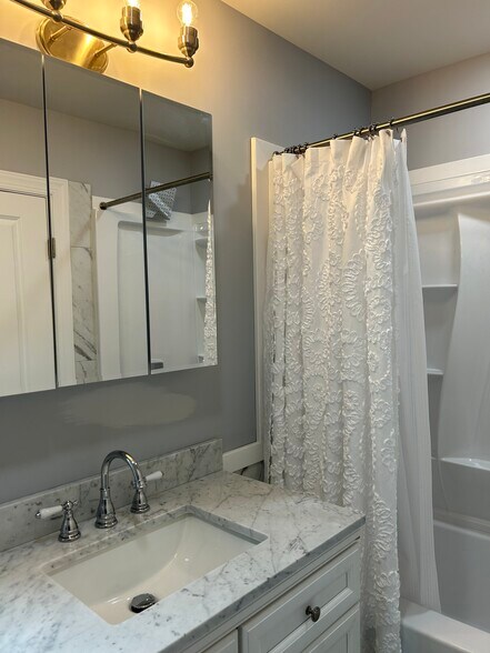 1079 Wyoming Ave, Exeter, PA à vendre - Photo du bâtiment - Image 3 de 40