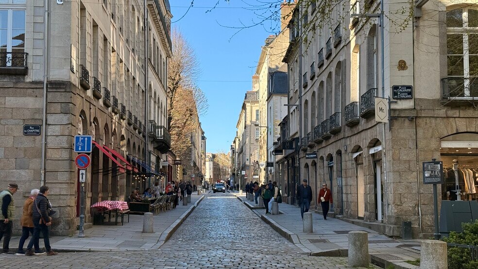 Retail in Rennes for lease - Building Photo - Image 3 of 3