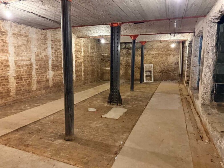 Flex in Lille for sale - Interior Photo - Image 2 of 6