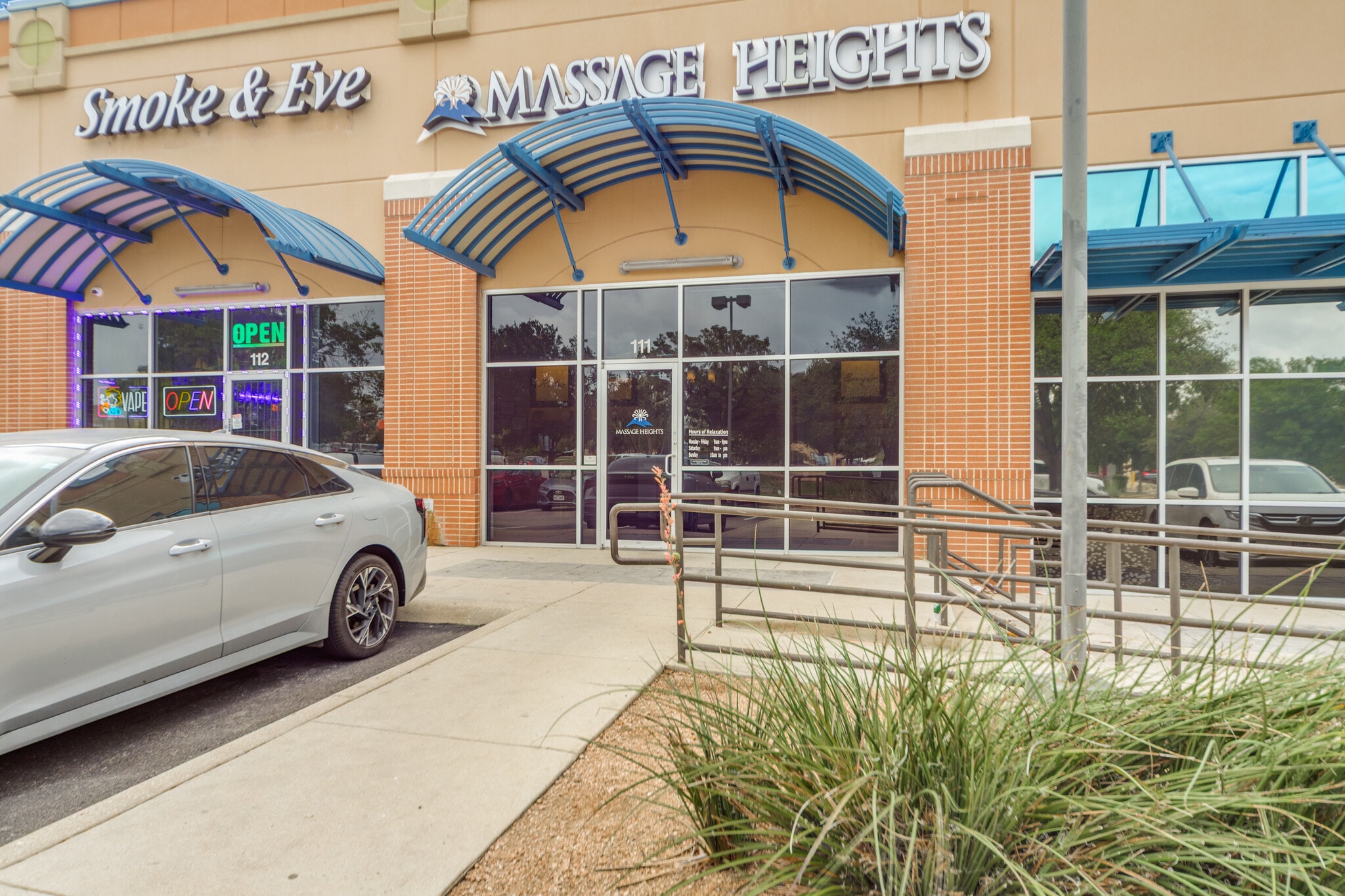 430 W Loop 1604 N, San Antonio, TX for lease Interior Photo- Image 1 of 22