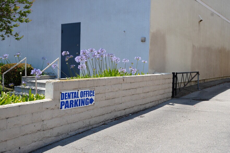 11841 S Downey Ave, Downey, CA à vendre - Photo du bâtiment - Image 2 de 12