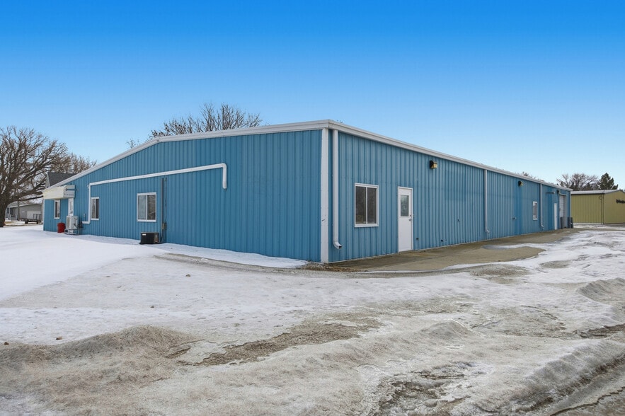 217 Meridian Rd, Mapleton, ND for sale - Building Photo - Image 2 of 9