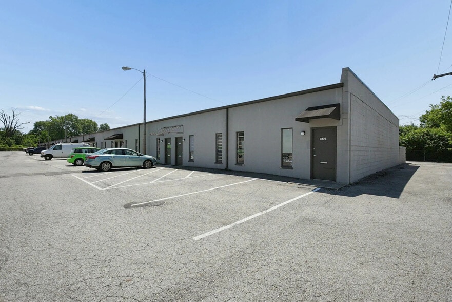 3723-3871 April Ln, Columbus, OH for lease - Building Photo - Image 2 of 19