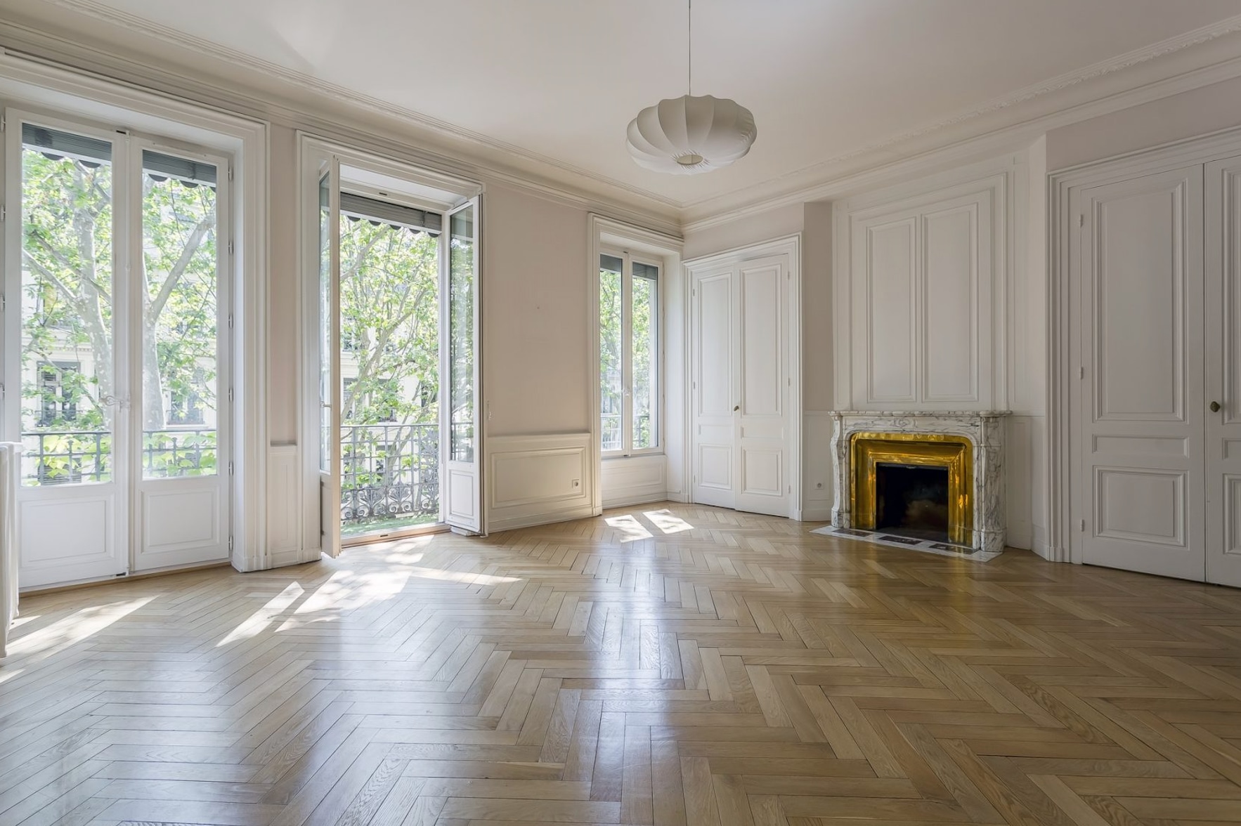 6 Avenue Du Coq, Paris for lease Interior Photo- Image 1 of 4