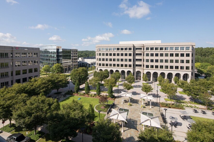 4130 Parklake Ave, Raleigh, NC à louer - Photo du bâtiment - Image 3 de 7