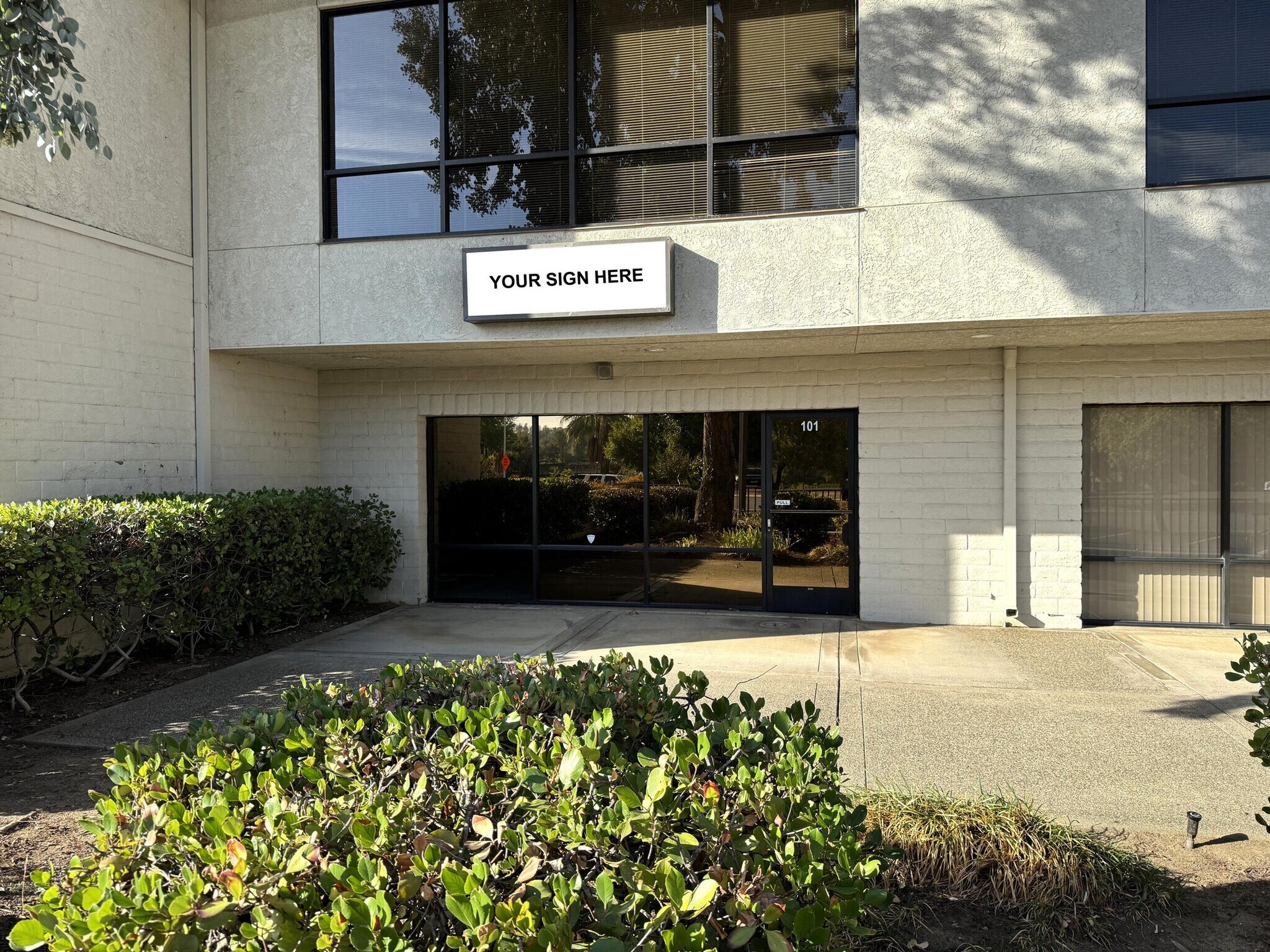 1890 Park Marina Dr, Redding, CA for lease Interior Photo- Image 1 of 12