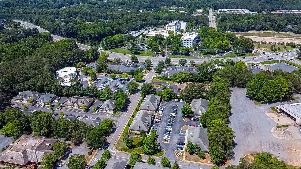 3505 Duluth Park Ln, Duluth, GA à vendre - Photo du bâtiment - Image 3 de 7