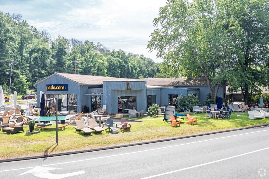 975 Ethan Allen Hwy, Ridgefield, CT for sale - Building Photo - Image 2 of 3