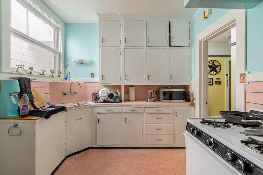 2139 Taraval St, San Francisco, CA for sale - Interior Photo - Image 3 of 22