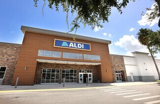 Plus de détails pour 5690 Bayshore Rd, North Fort Myers, FL - Commerce de détail à vendre