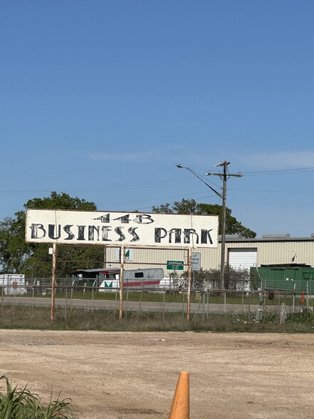 1885 FM 448, Giddings, TX for lease - Building Photo - Image 2 of 6