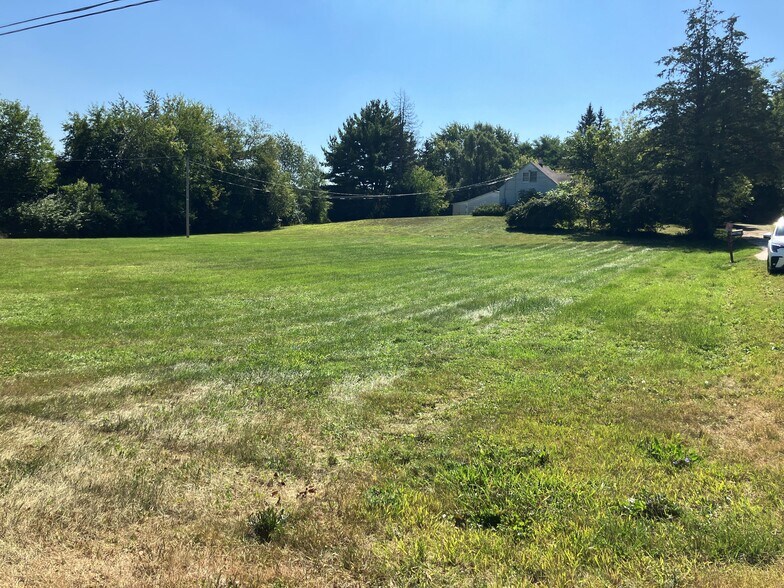 24W459 Lawrence Ave, Roselle, IL à vendre - Photo du bâtiment - Image 2 de 8