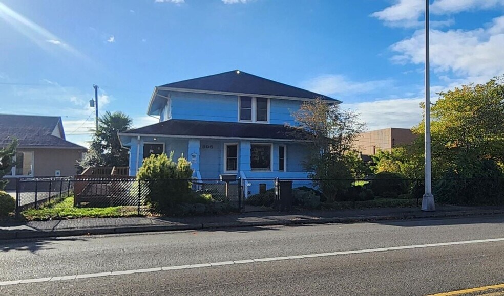 305 W 1st St, Aberdeen, WA à vendre - Photo du bâtiment - Image 3 de 11