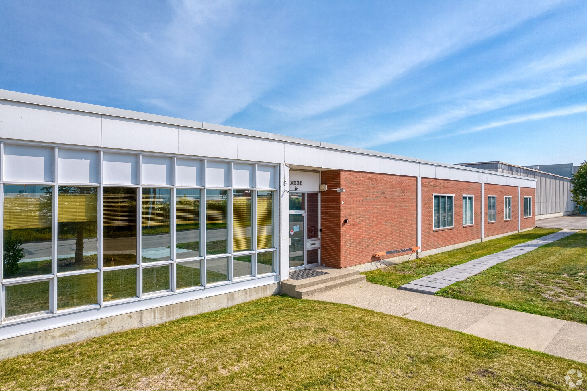 3636 11A St SE, Calgary, AB for sale Primary Photo- Image 1 of 1
