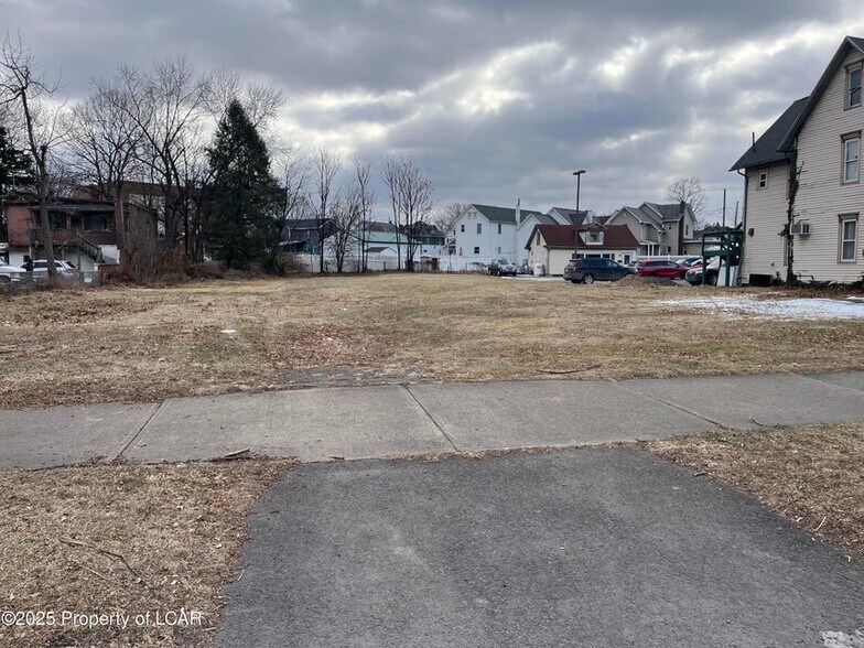 1031 Wyoming Ave, Forty Fort, PA à vendre - Autre - Image 2 de 4