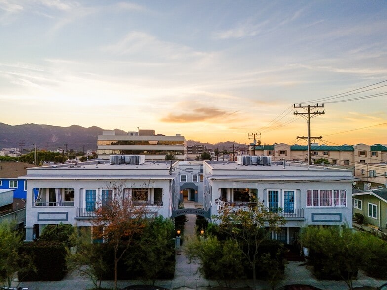 107-111 N Columbus Ave, Glendale, CA for sale - Building Photo - Image 1 of 35