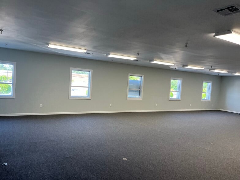 389 State Route 10, East Hanover, NJ for lease - Interior Photo - Image 2 of 5