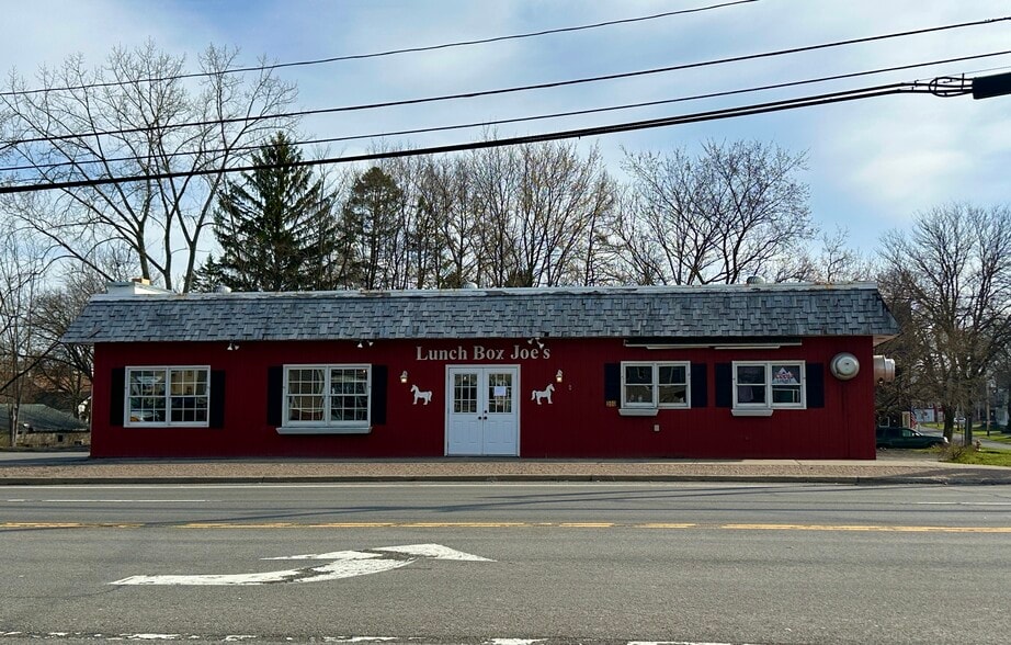 200 Oriskany Blvd, Whitesboro, NY à vendre - Photo du bâtiment - Image 2 de 2