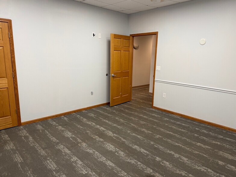 8403 E Us-36 Hbr, Avon, IN for lease - Building Photo - Image 2 of 4