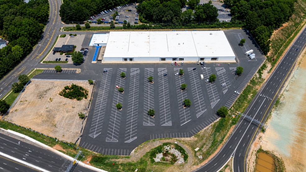 4500 Western Blvd, Raleigh, NC for lease - Building Photo - Image 2 of 4